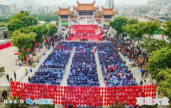 “寻道大千新春活动盛典 龙年春节精彩纷呈一览”是一场集文化、娱乐、互动于一体的盛大庆典，旨在为广大市民呈现一场独具魅力的春节文化活动。在这个充满喜庆和祝福的节日里，寻道大千新春活动盛典以其丰富多彩的内容，吸引了无数游客和市民的热情参与。